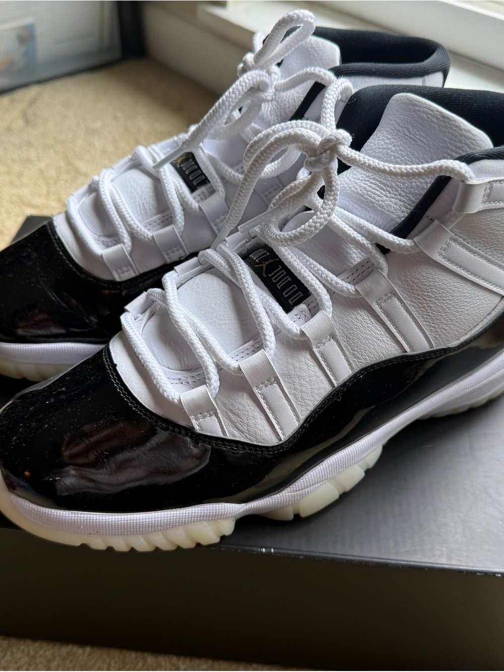 Jordan Men's Air Jordan 11 Retro Low White Black